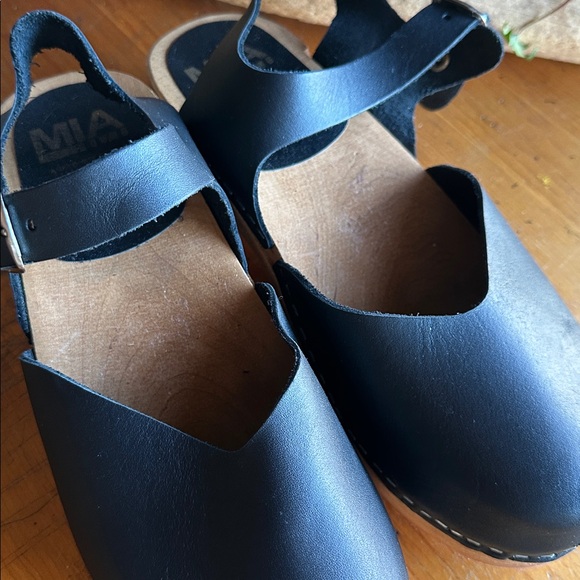 MIA Sofia Swedish black leather boho wooden sole buckle clog. Sz USA 10/Euro 40 - Picture 6 of 13